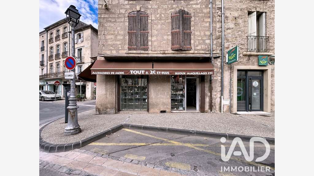 Cède bail local commercial 33m² en angle Pézenas
