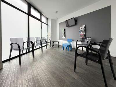 Vente local pro 171m² centre Ploudalmézeau