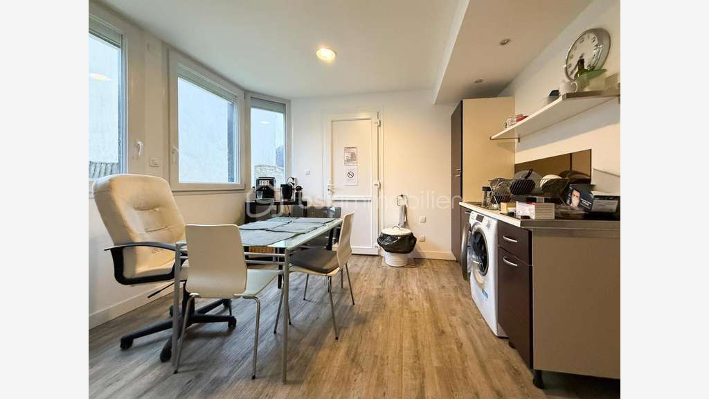 Vente local pro 171m² centre Ploudalmézeau