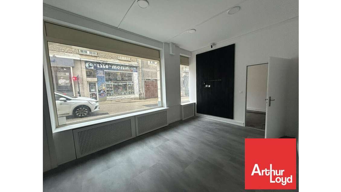 AV local commercial 75m² Poitiers hyper centre
