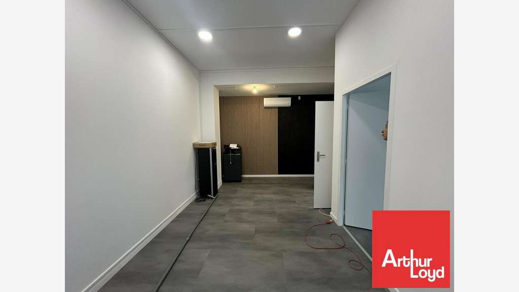 AV local commercial 75m² Poitiers hyper centre