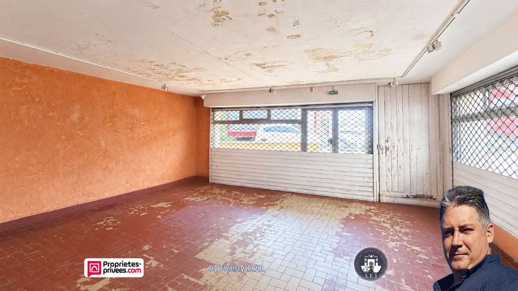 Murs commerciaux 282m² à vendre à Pont-d'Ain
