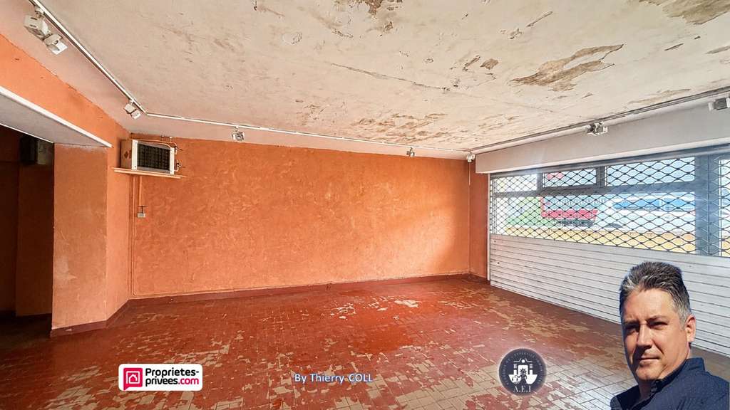Murs commerciaux 282m² à vendre à Pont-d'Ain