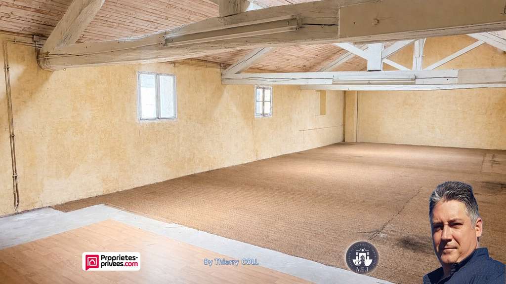 Murs commerciaux 282m² à vendre à Pont-d'Ain