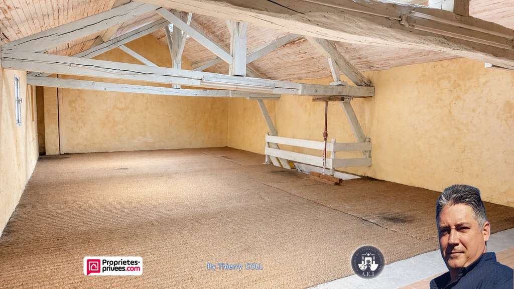 Murs commerciaux 282m² à vendre à Pont-d'Ain
