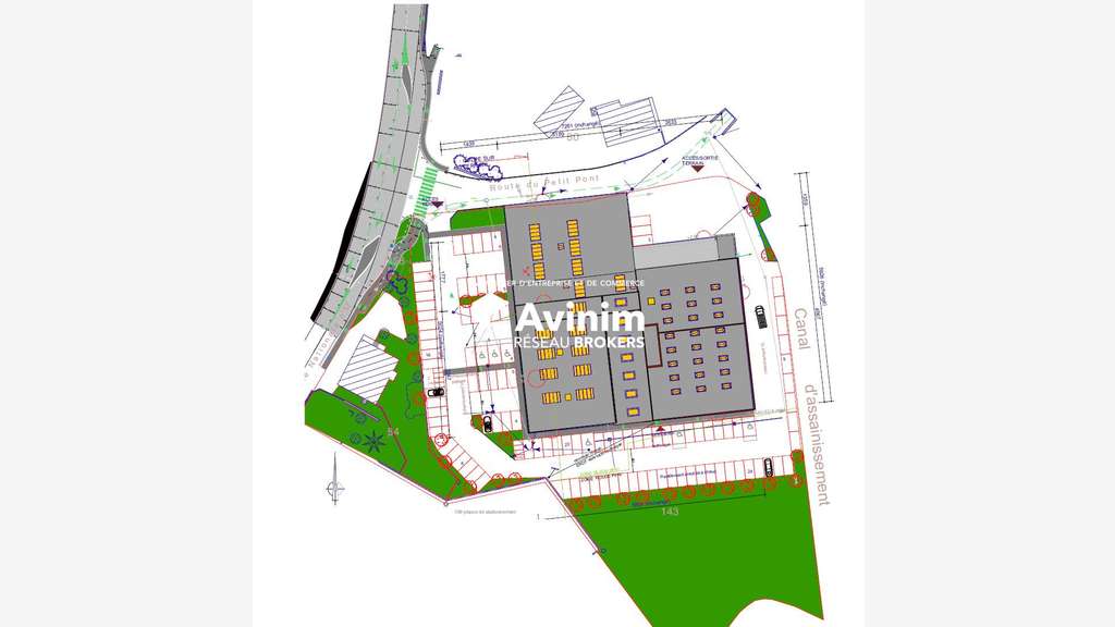 Local commercial à vendre, de 250 à 2800 m² - Po