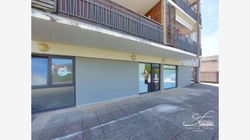 AV murs commerciaux loués de 48m² à Pontcharra