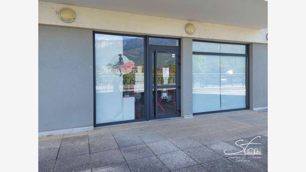 AV murs commerciaux loués de 48m² à Pontcharra