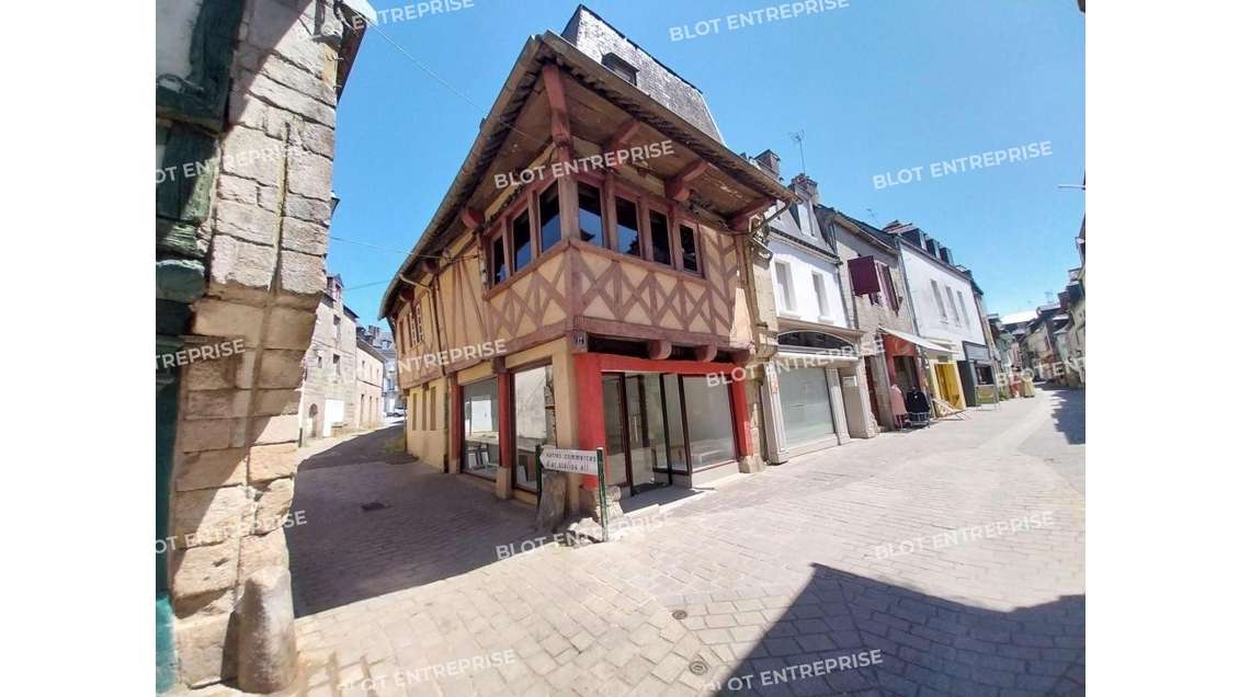 À VENDRE - IMMEUBLE COMMERCIAL 255 m² - PONTIVY