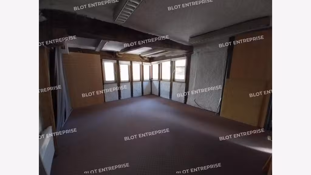 À VENDRE - IMMEUBLE COMMERCIAL 255 m² - PONTIVY