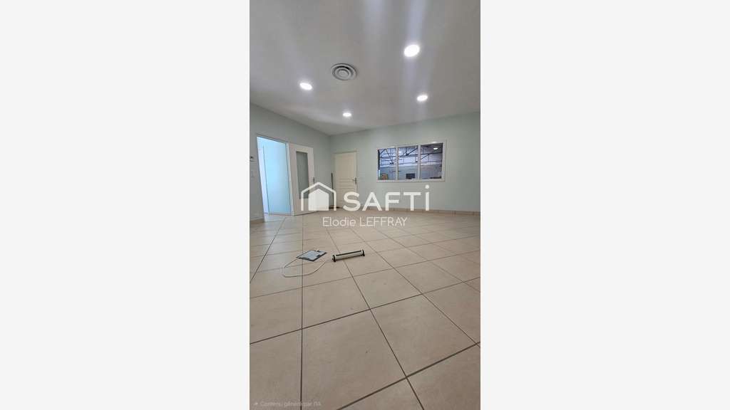 A vendre Bâtiment d'activité de 820m² mixte avec L