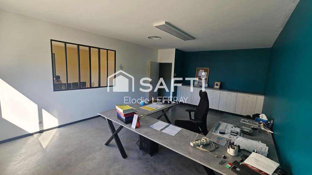 A vendre Bâtiment d'activité de 820m² mixte avec L