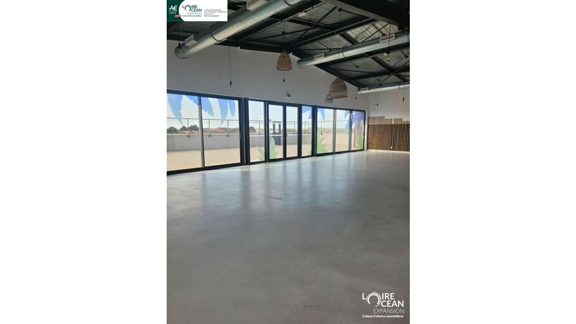Local commercial de 219m² à vendre à Pornic