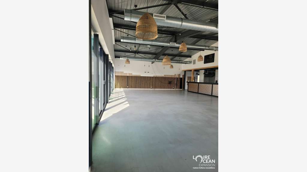 Local commercial de 219m² à vendre à Pornic