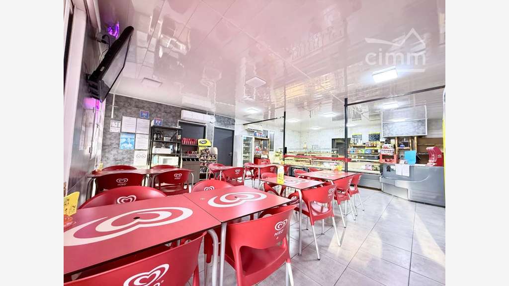Vente immeuble de 300m² Port-Saint-Louis-du-Rhône