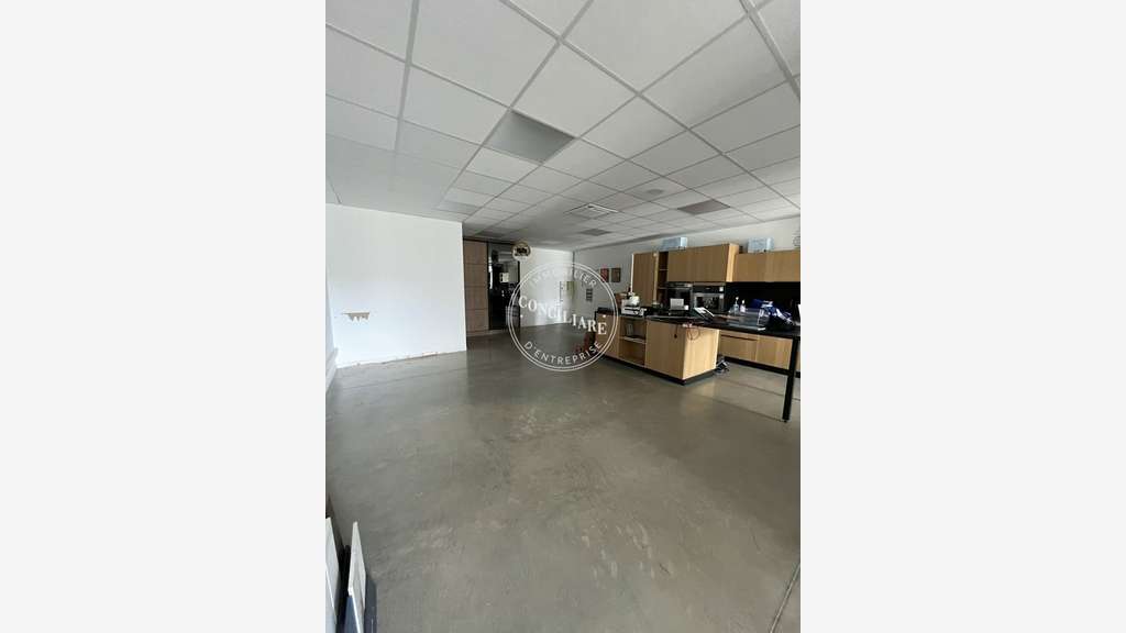 Vente local commercial 100m² à Portet sur Garonne