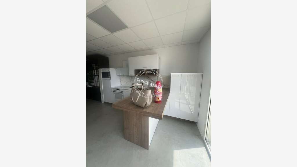 Vente local commercial 100m² à Portet sur Garonne