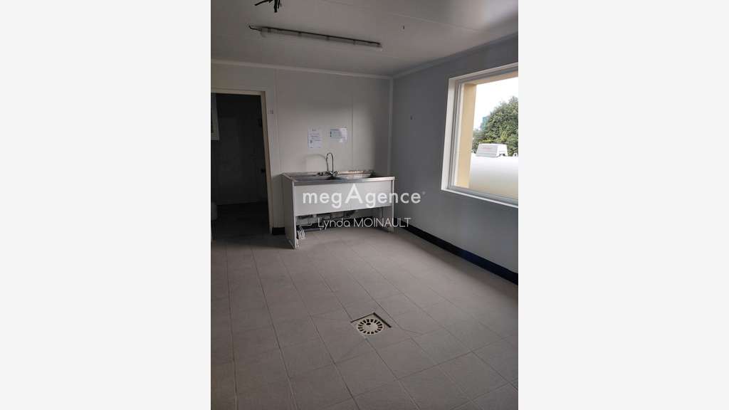 Vente local commercial empl stratégique à Prahecq