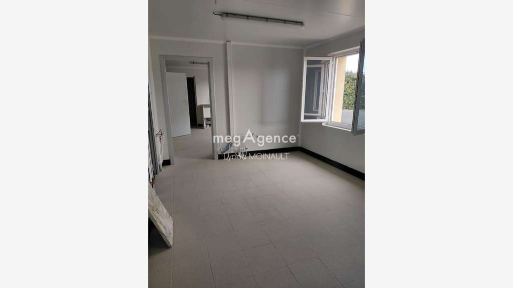 Vente local commercial empl stratégique à Prahecq