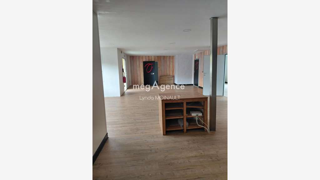 Vente local commercial empl stratégique à Prahecq