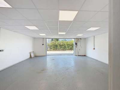 A vendre local commercial 100m² à Puget-sur-Argens