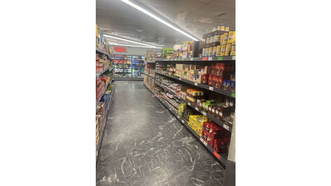vente murs occupés de supermarchés à Puteaux
