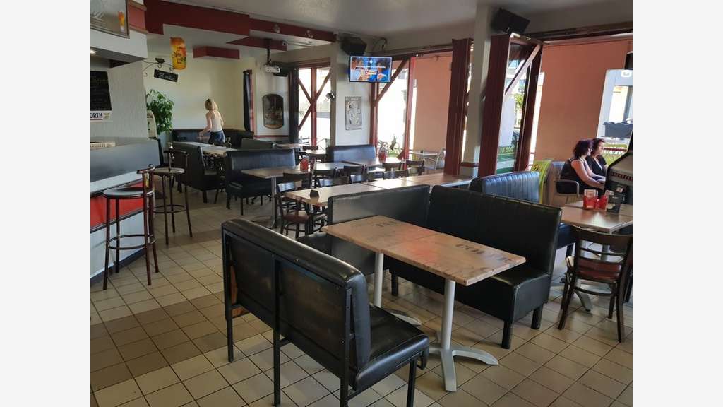 Murs bar-restaurant à vendre à Puy-Guillaume