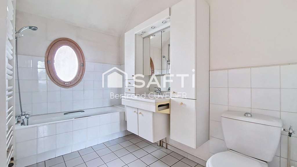 AV local commercial de 104m² avec jardin à Quesnoy