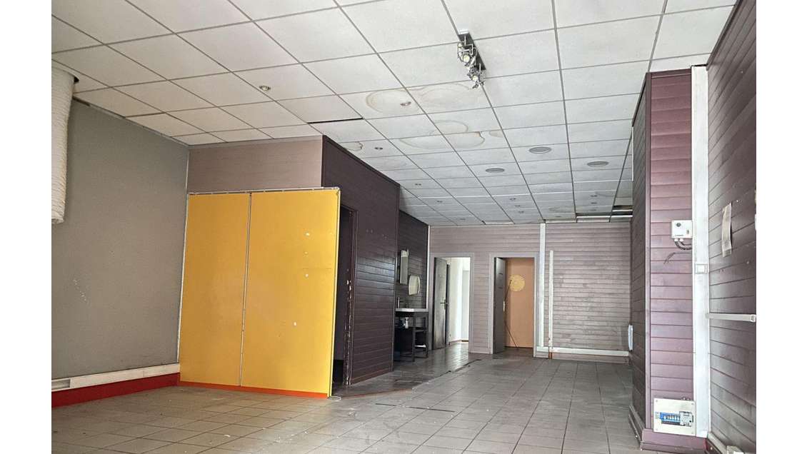 Vente local commercial 135m² à Quimper Gare