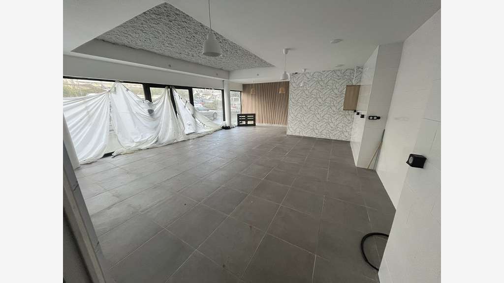 Location local commercial 120m² empl N°1 Brest 