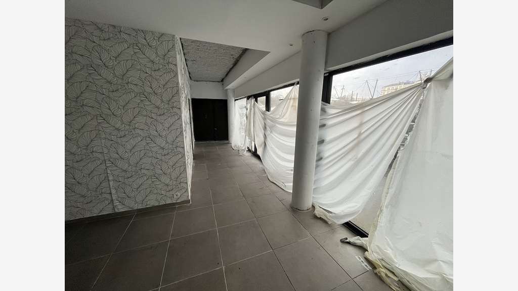 Location local commercial 120m² empl N°1 Brest 
