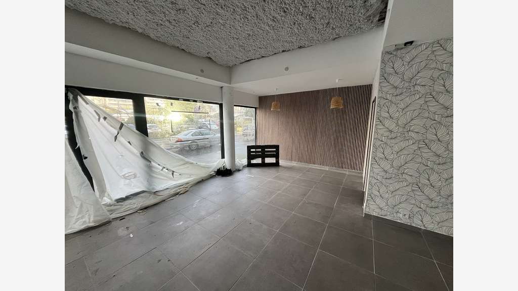 Location local commercial 120m² empl N°1 Brest 