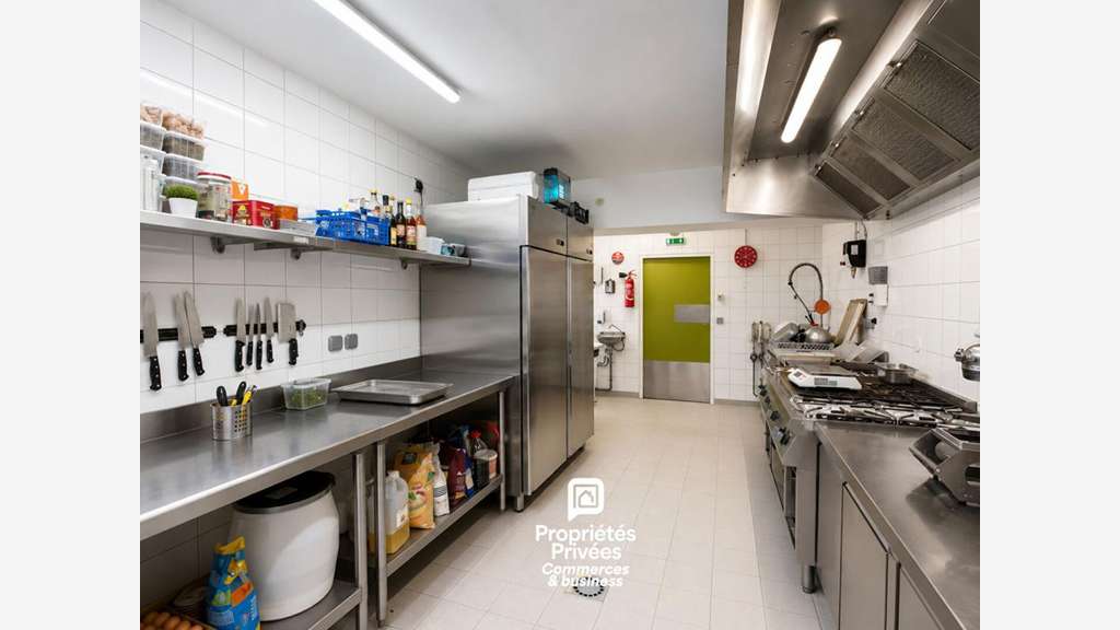 Vente murs commerciaux loués 74m² St-Guénolé port