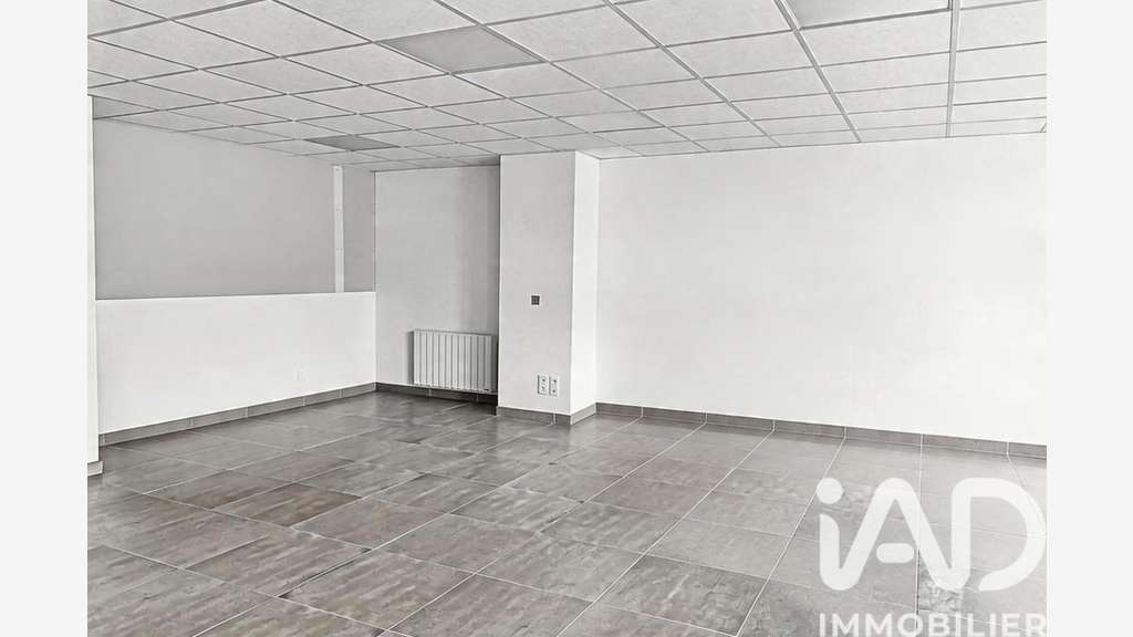 Vente local commercial de 75m² à Rambouillet