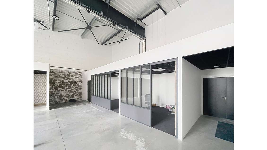 Vente local commercial + entrepôt de 365m² à Redon