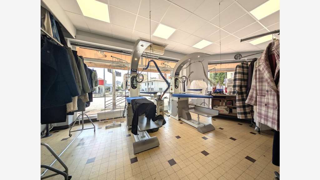Vente local commercial loué à Roanne