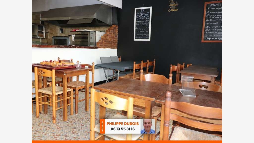 Vente local 115m² en angle de rue à Rochefort