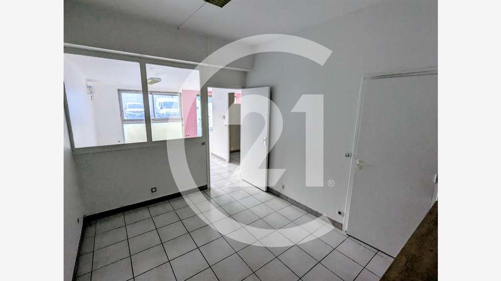 AV local commercial 60m² lumineux prox Gare Romans