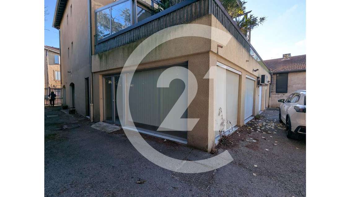 AV local commercial 60m² lumineux prox Gare Romans