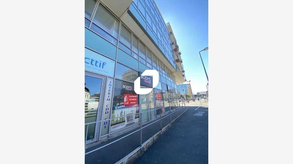 Vente Local commercial 94m² Roubaix
