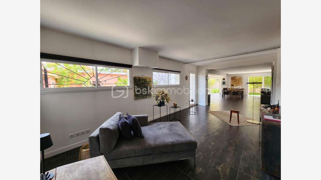 Vente local commercial + logement 340m² à Rougiers