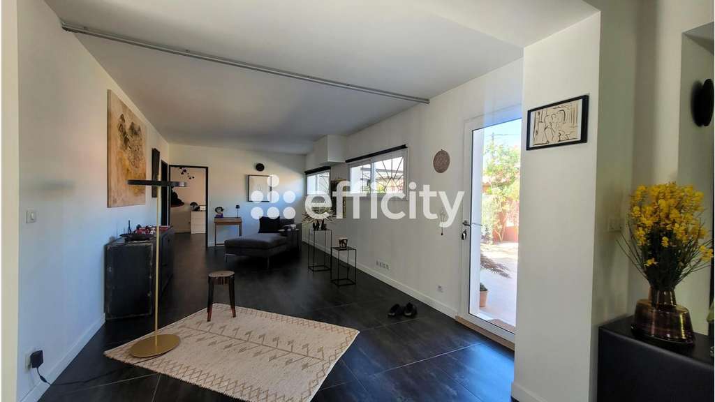 Vente local activité bureaux de 342m² à Rougiers