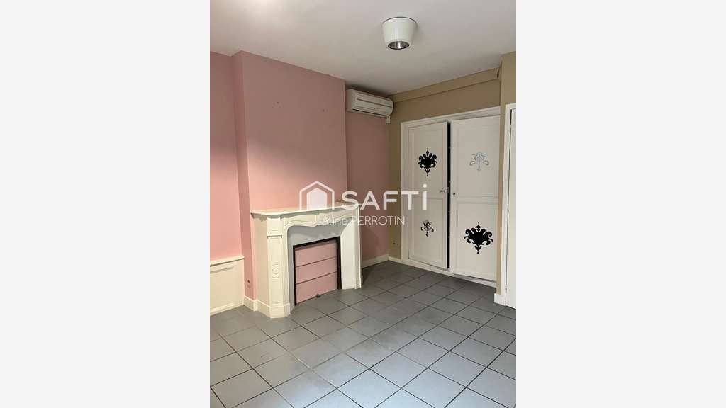 Vente local commercial 313m² à Sablé-sur-Sarthe