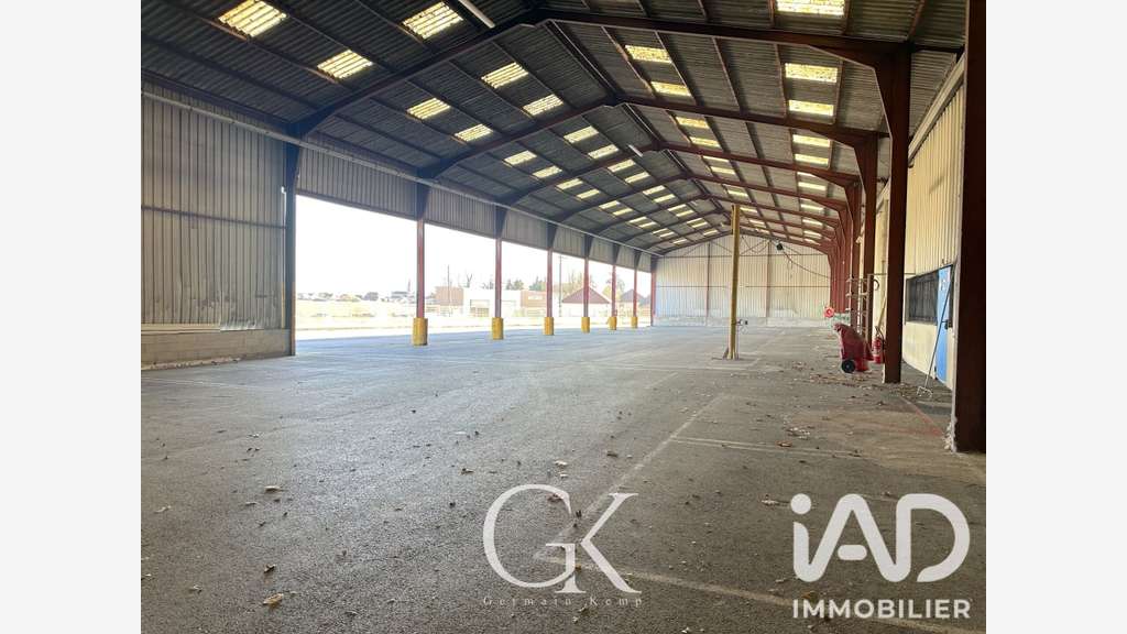 Local commercial à Saint-André-le-Gaz
