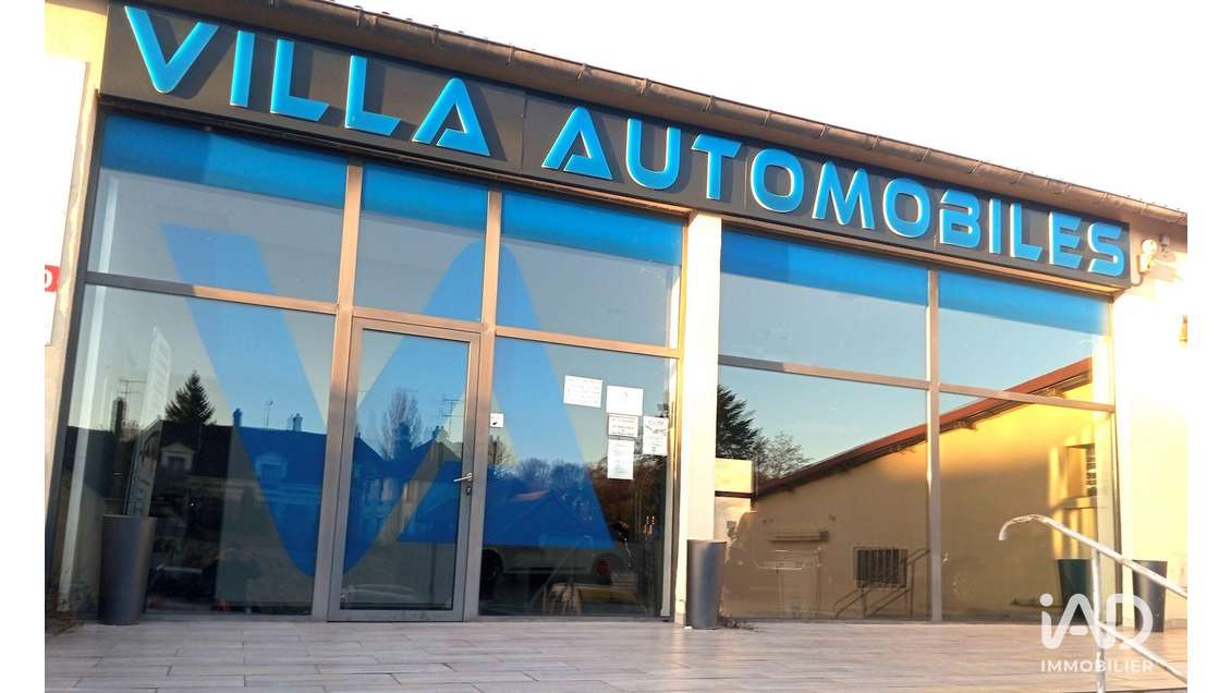 Local commercial à Saint-Arnoult-en-Yvelines