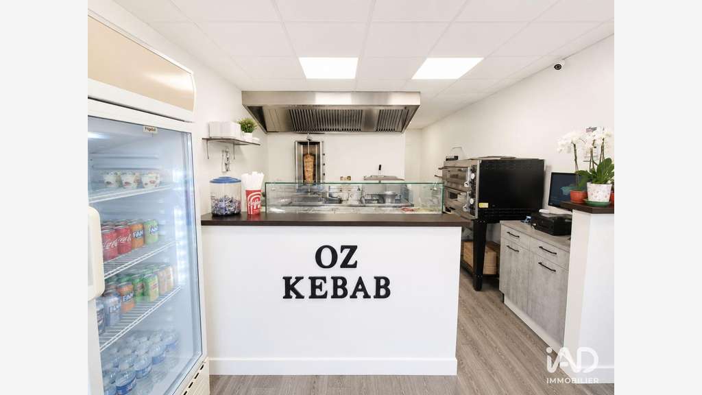 Vente murs commerciaux empl N°1 à Saint-Ay