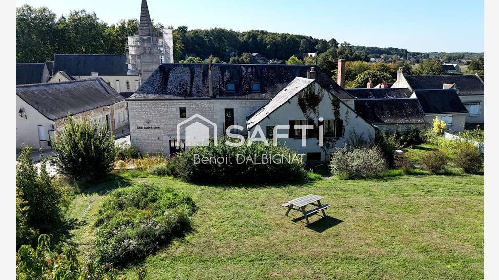 Vente murs commerciaux 361m² Saint-Benoît-la-Forêt