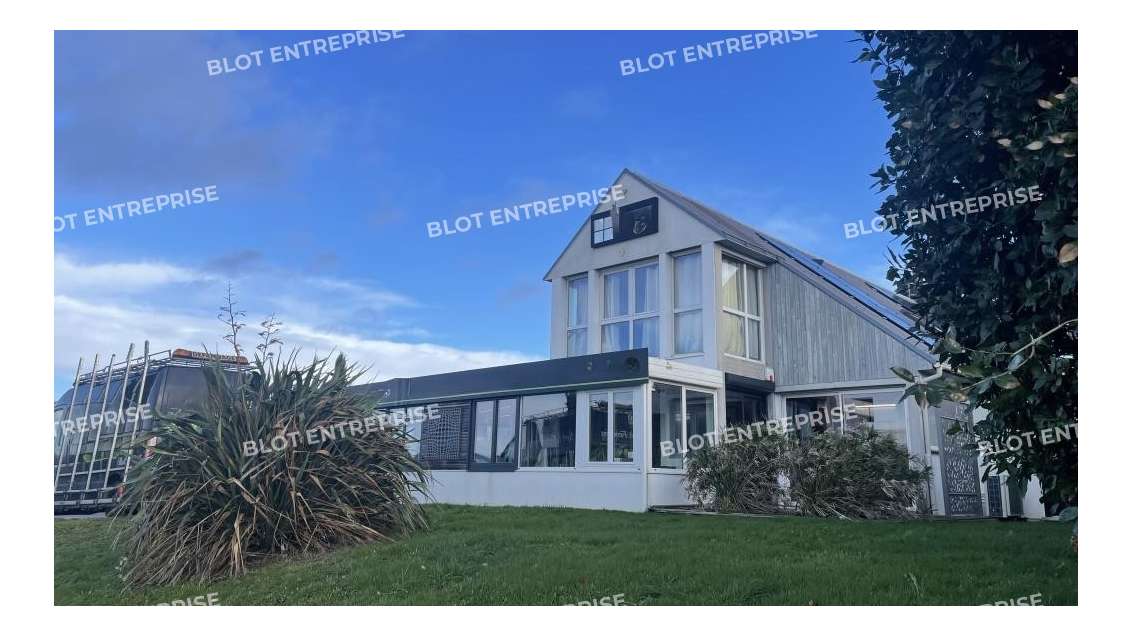 A vendre locaux commerciaux 485m² à Saint Brévin