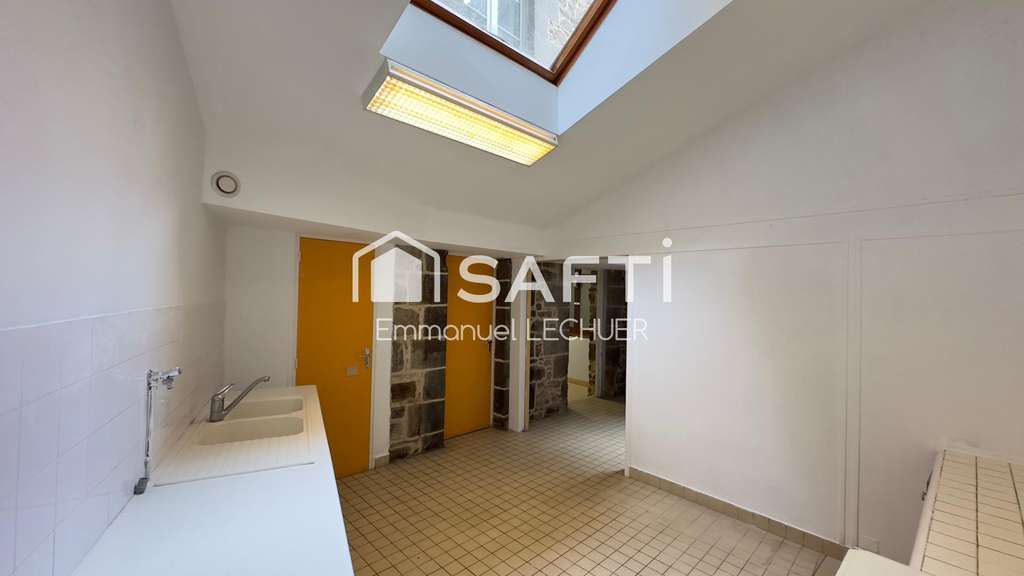 AV local commercial 66m² hyper centre Saint-Brieuc