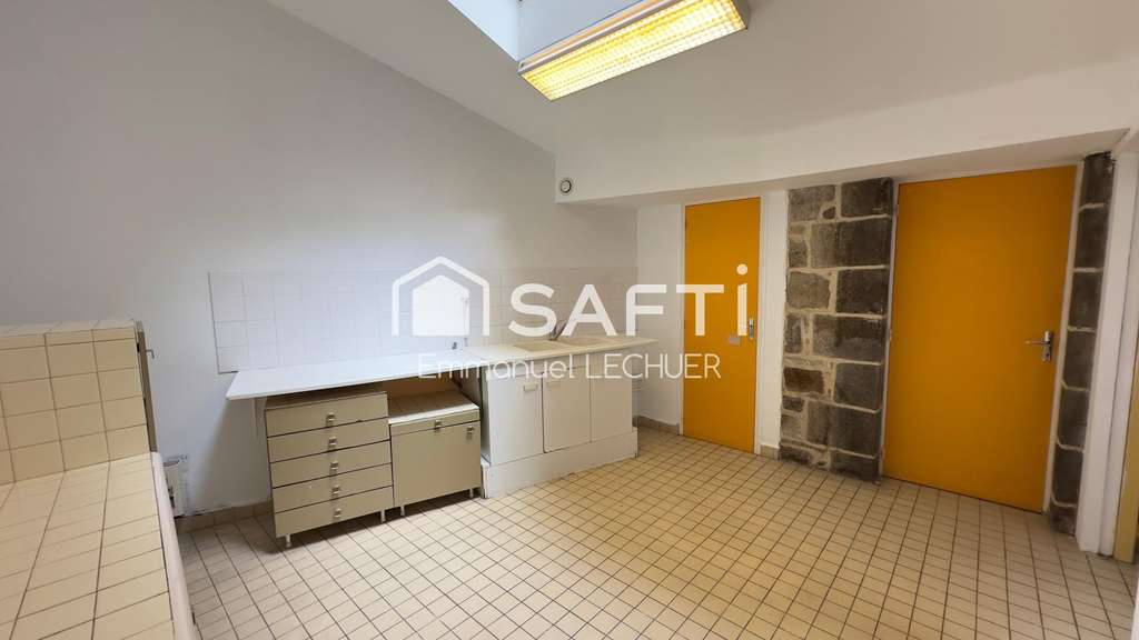AV local commercial 66m² hyper centre Saint-Brieuc